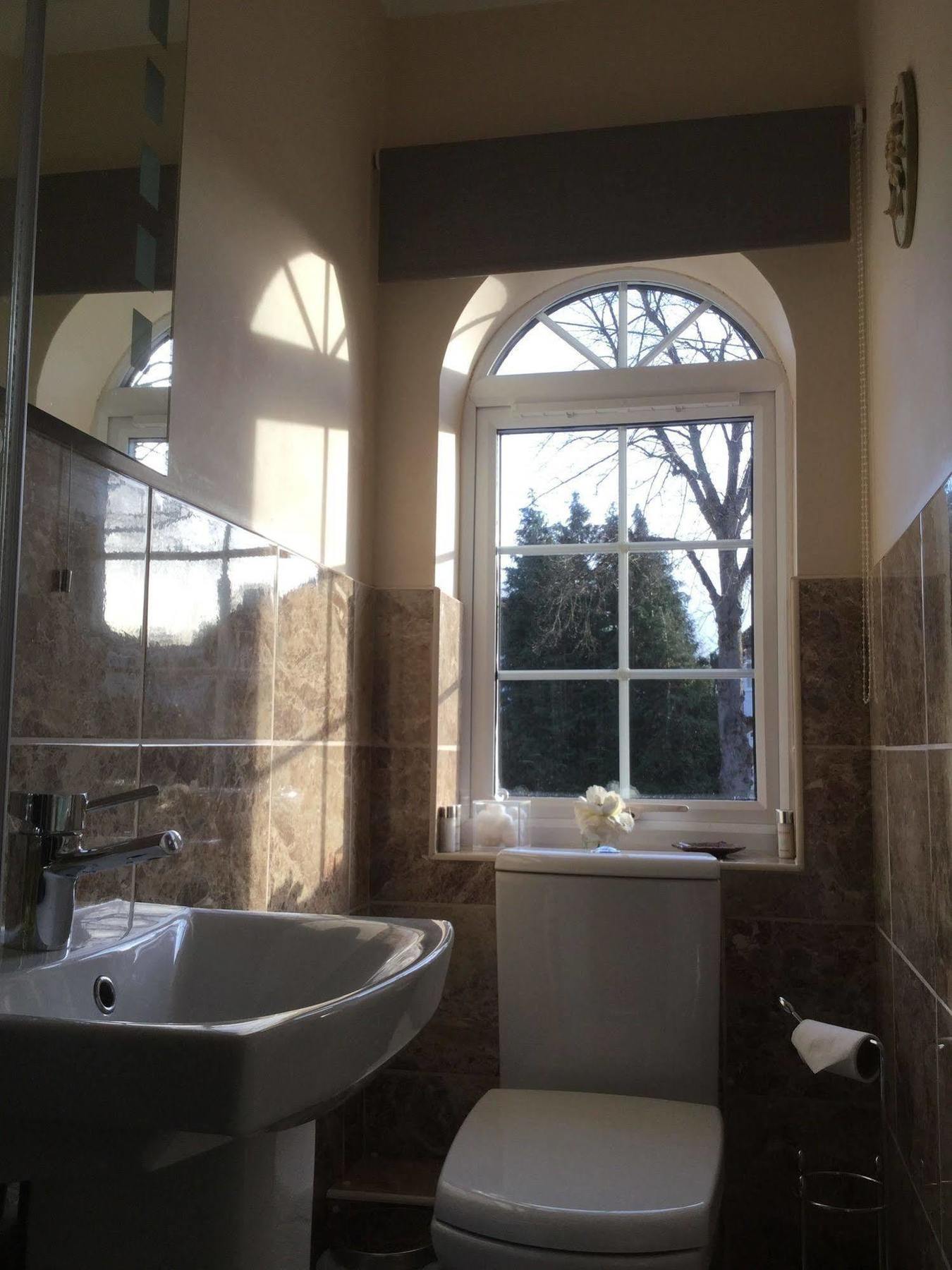 Faviere Guest House Stratford-Upon-Avon Extérieur photo
