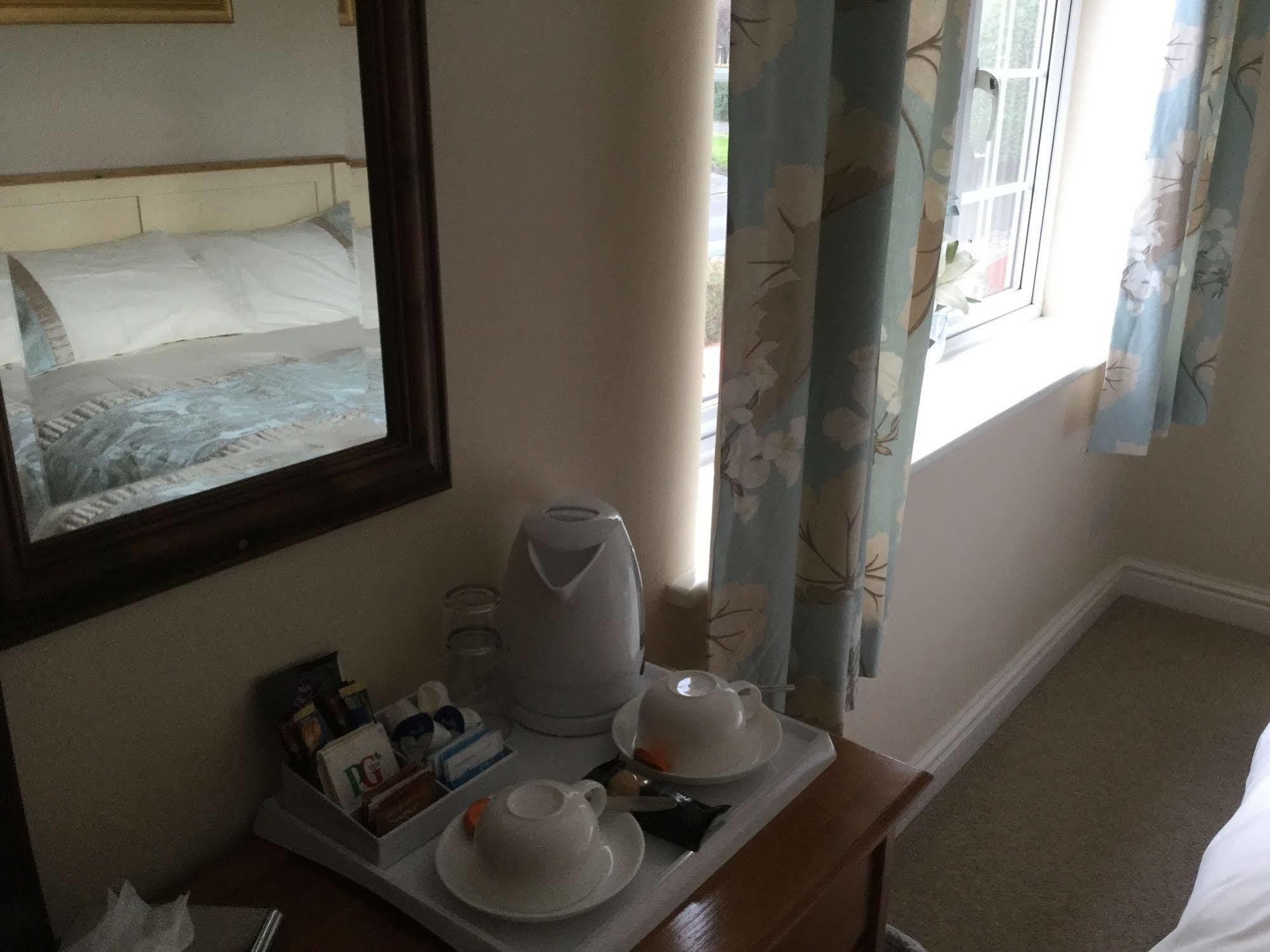 Faviere Guest House Stratford-Upon-Avon Extérieur photo